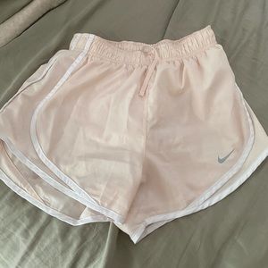 Women’s XS Nike shorts